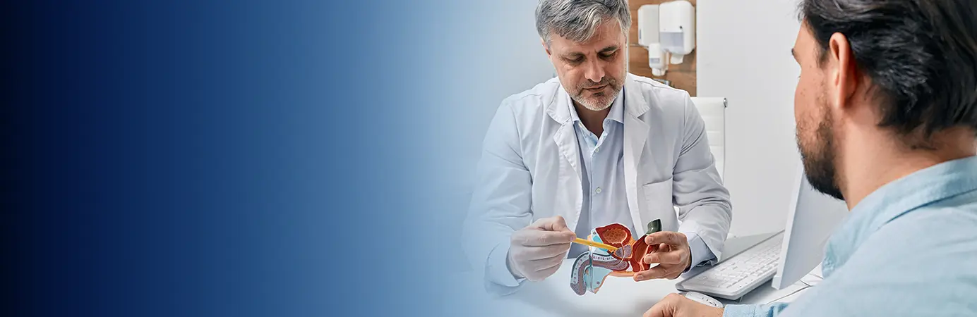 Médico conversando com o paciente