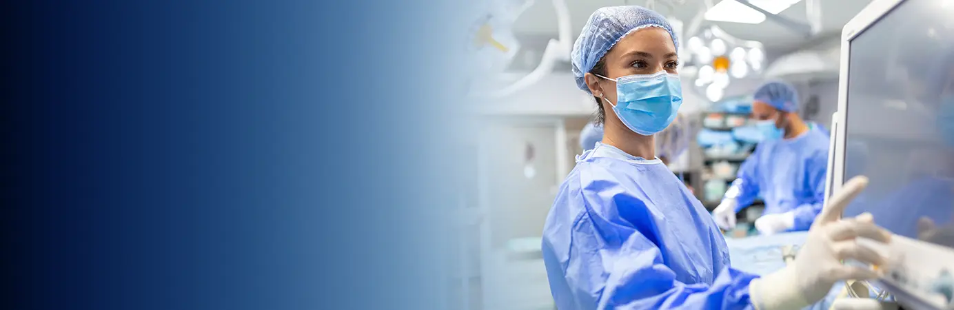 Medica com roupa cirurgica