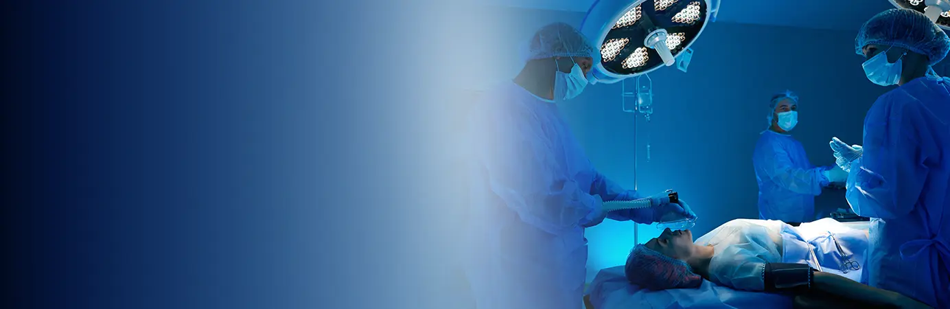 Médicos em sala de cirurgias