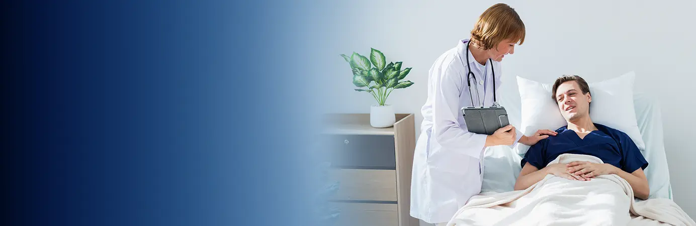 Médico conversando com paciente