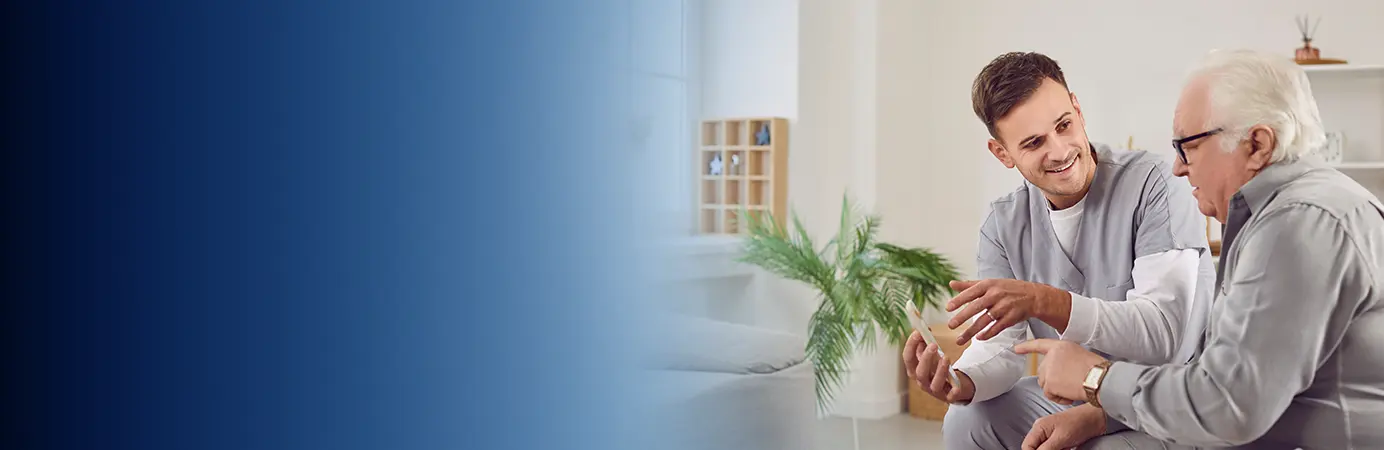 Cuidador conversando com paciente